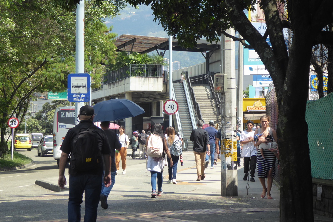envigado-escalator.jpeg