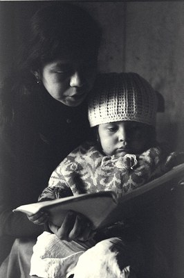 sylviareadingtomarcelle.jpg