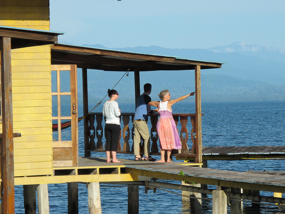 Lee showing a cabin to a new couple