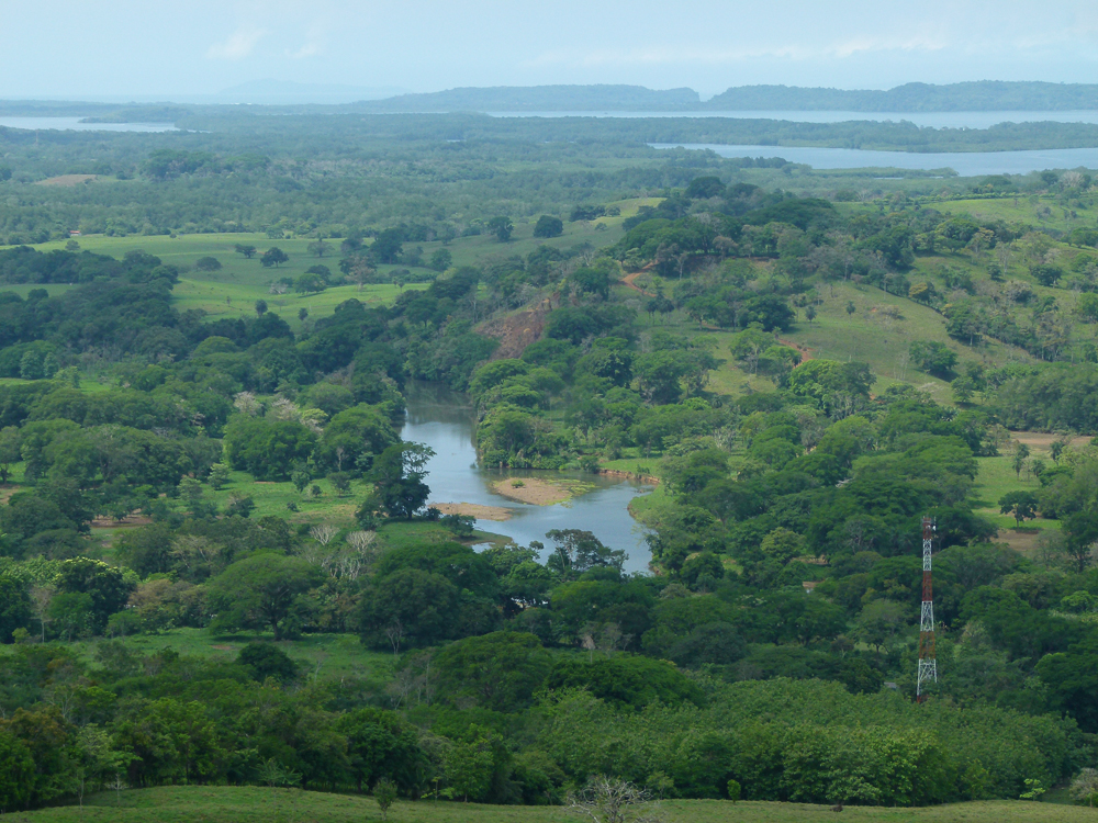 Rolling hills around Nancito, Panama