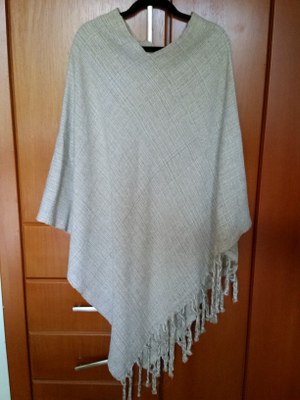 creamlightponcho.jpg