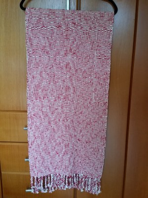 redwhitescarf.jpg